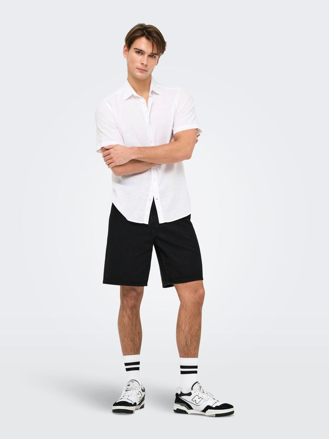 model_shot-front_full